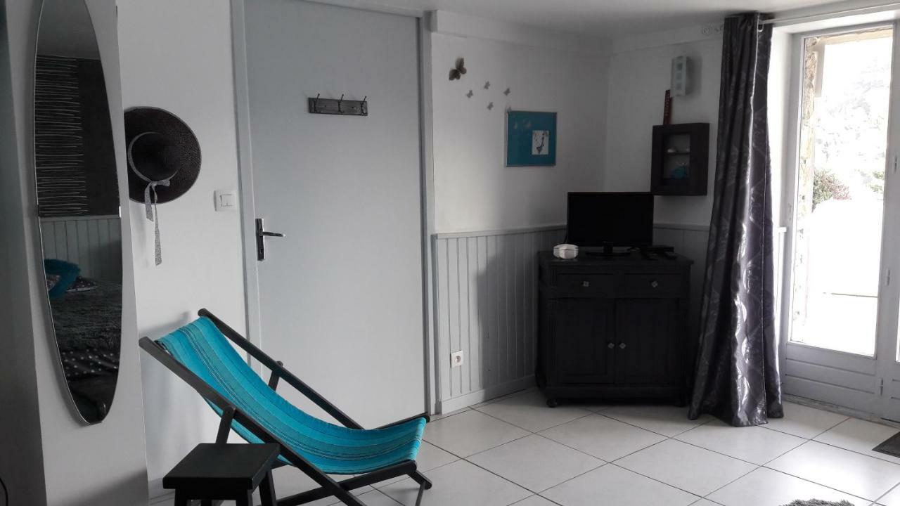 Bed and Breakfast Clair Matin Villeneuve-dʼAllier Esterno foto