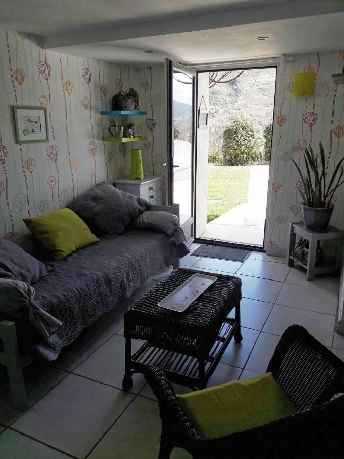Bed and Breakfast Clair Matin Villeneuve-dʼAllier Esterno foto